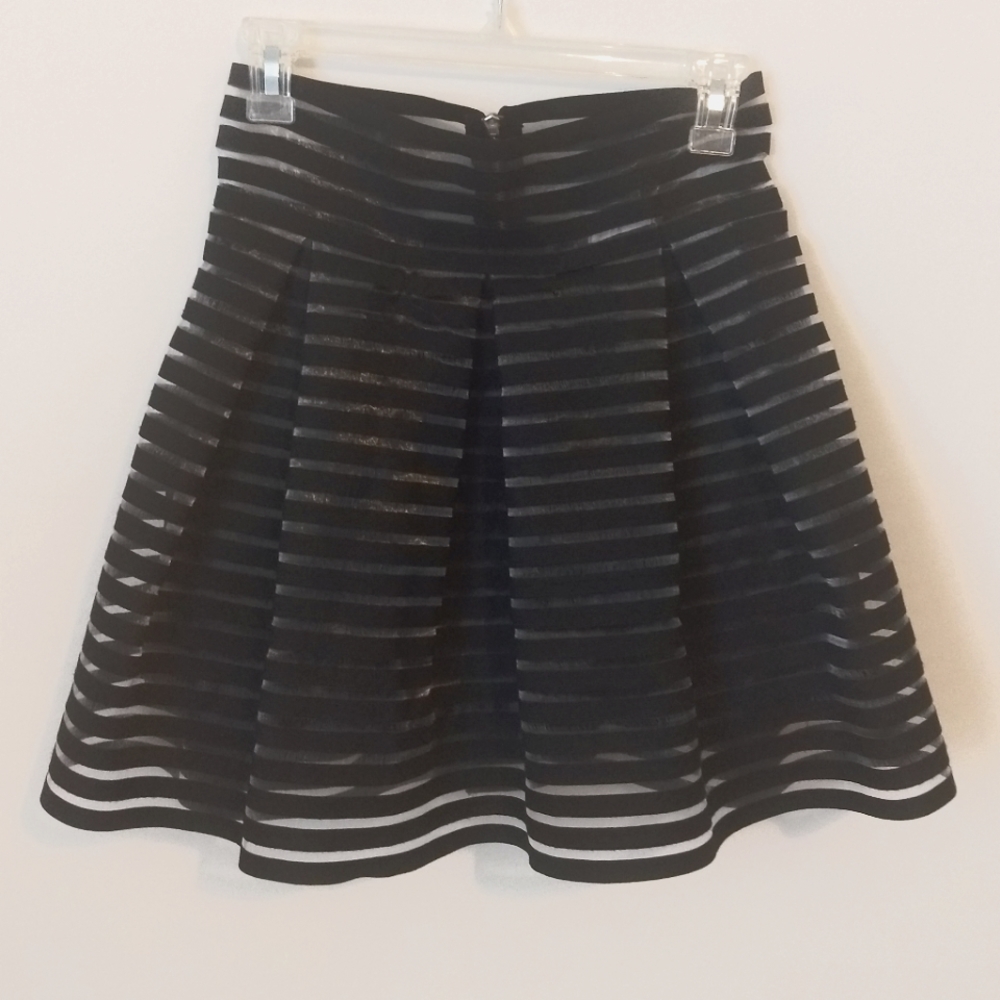 🍁3/$12 SALE🍁 Striped Shiny Zip-Up Club Circle Skater Mini Skirt Black Size L